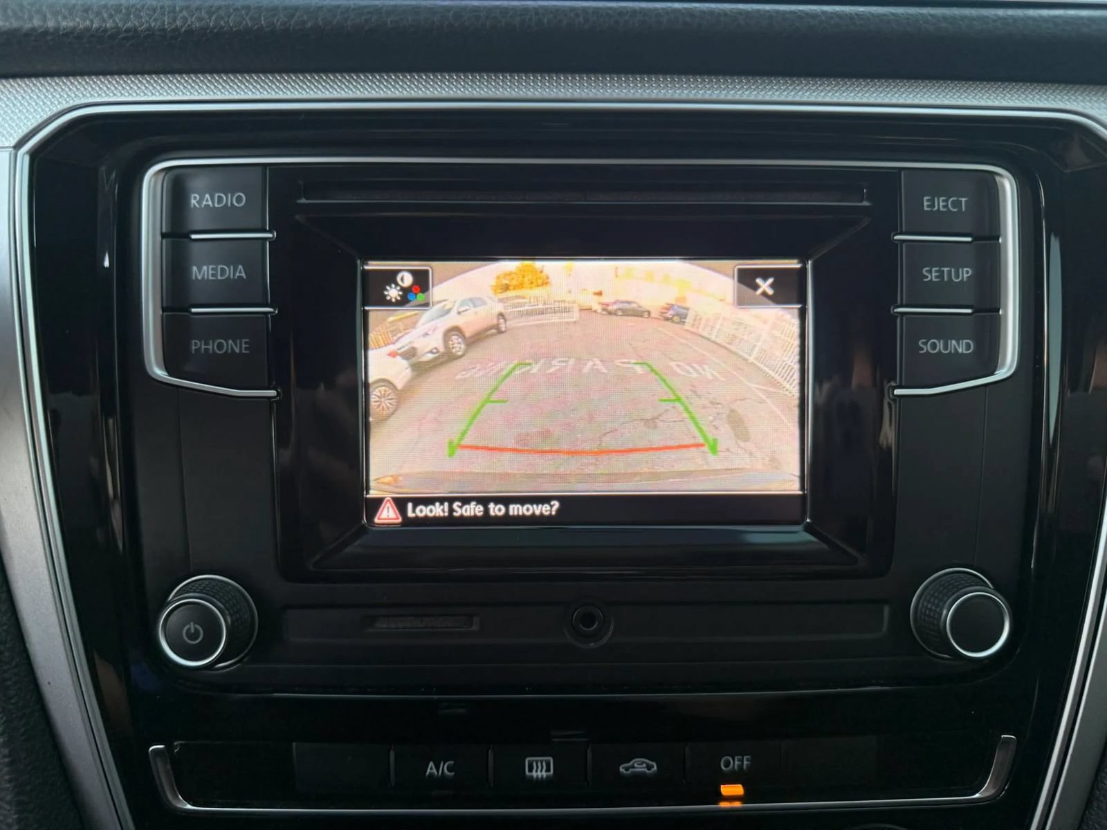 Used 2018 Volkswagen Passat 2.0T S FWD image 17
