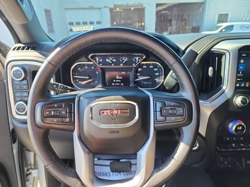 Used 2021 GMC Sierra 2500 SLT w/ SLT Preferred Package AWD/4WD image 13