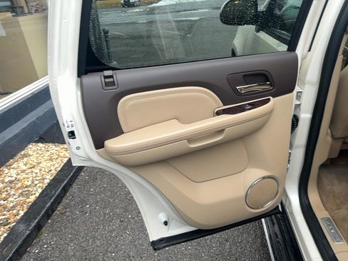 Used 2013 GMC Yukon Denali image 19