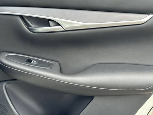 Used 2022 INFINITI QX50 Luxe w/ Appearance Package FWD image 18