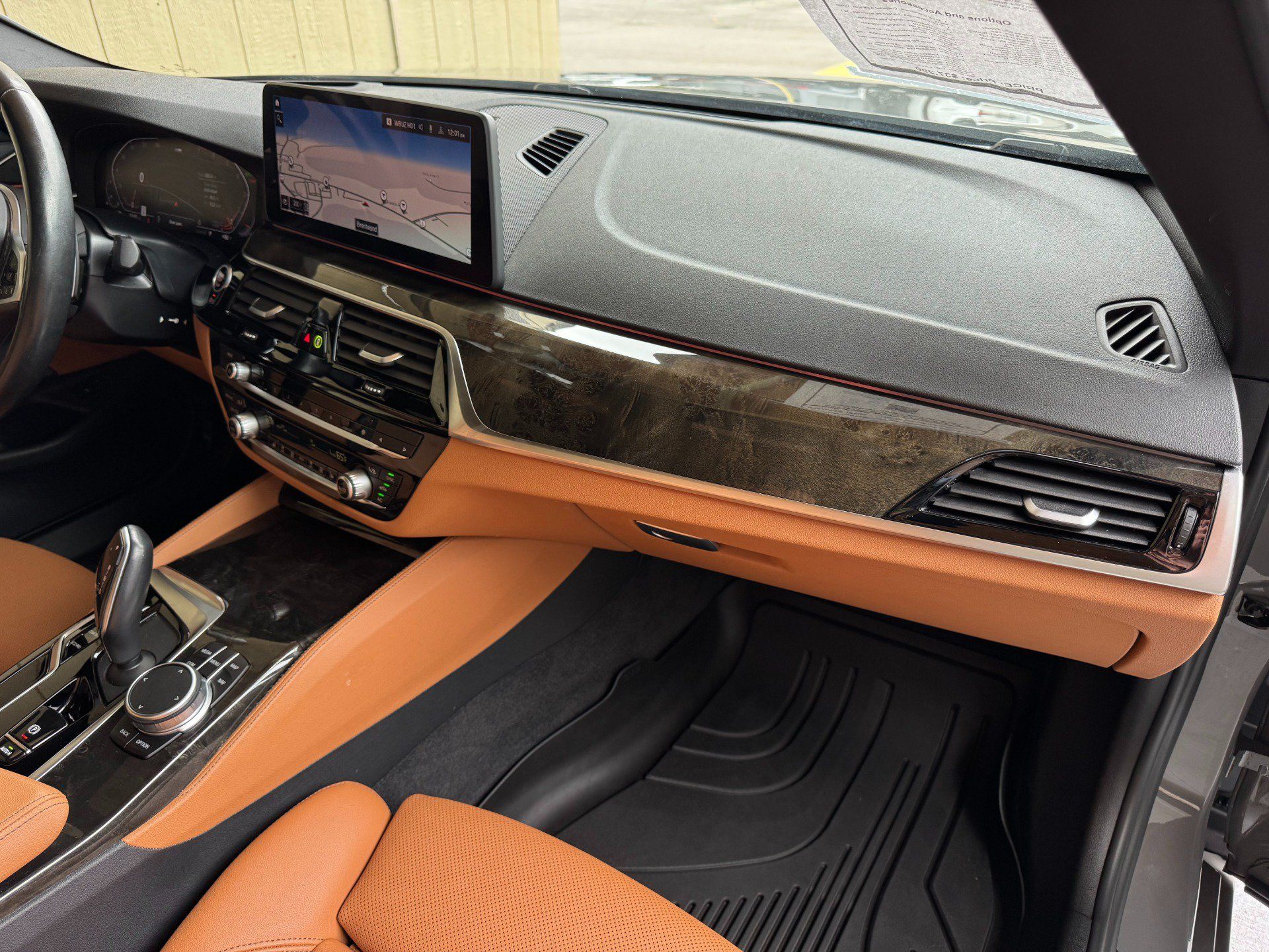 Used 2022 BMW 530i xDrive w/ M Sport Package AWD/4WD image 34