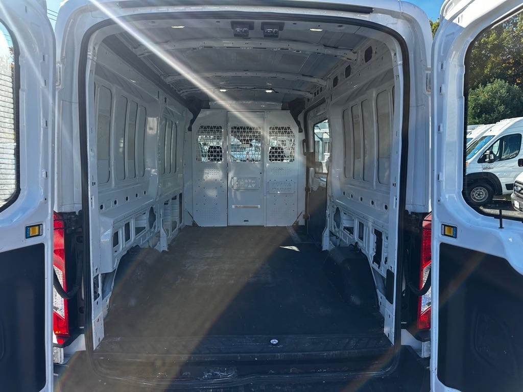 Used 2016 Ford Transit 250 148 Medium Roof RWD image 8