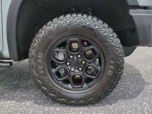 Used 2025 Chevrolet Silverado 1500 ZR2 w/ ZR2 Bison Edition AWD/4WD image 11
