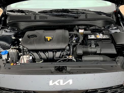 Certified 2023 Kia Forte LXS image 30