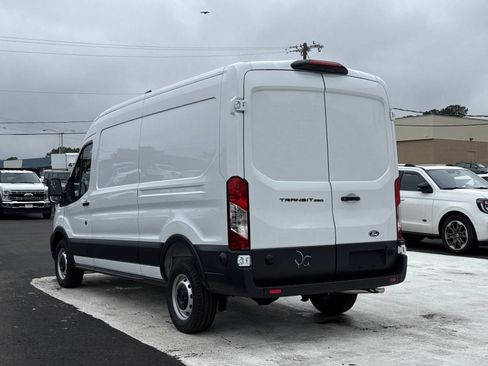New 2026 Ford Transit 250 148 Medium Roof w/ Load Area Protection Package RWD image 5