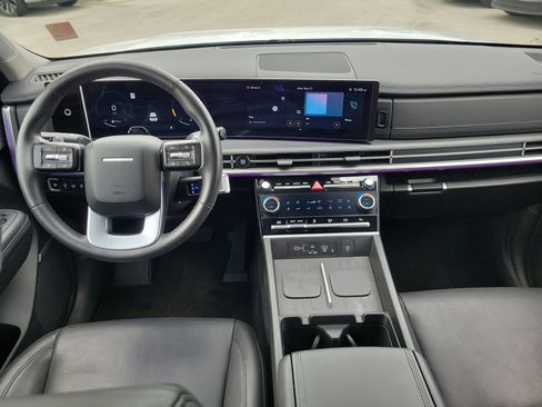 Used 2025 Hyundai Santa Fe Limited FWD image 19