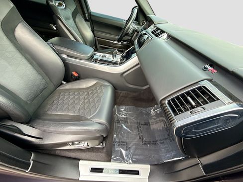 Used 2022 Land Rover Range Rover Sport SVR image 15