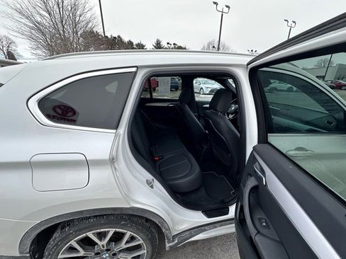 Used 2022 BMW X1 xDrive28i w/ Convenience Package image 9