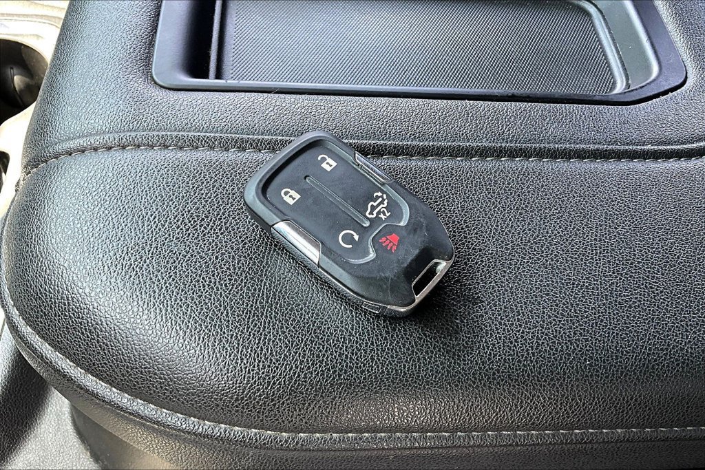 Used 2021 Chevrolet Silverado 1500 RST AWD/4WD image 36