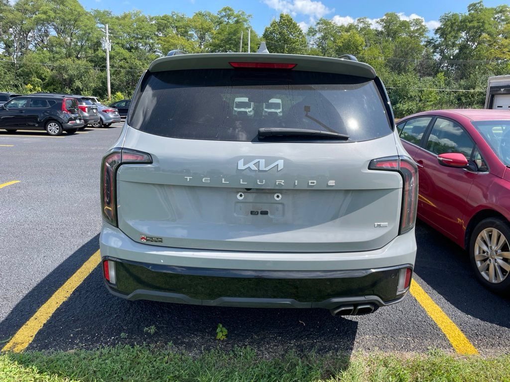 Used 2024 Kia Telluride EX X-Line AWD/4WD image 3