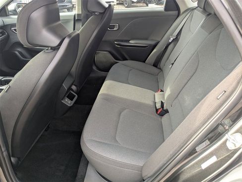 Used 2025 Kia K4 LXS image 26