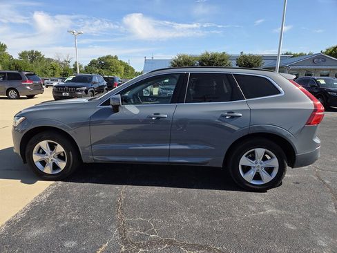 Used 2022 Volvo XC60 B5 Momentum image 6