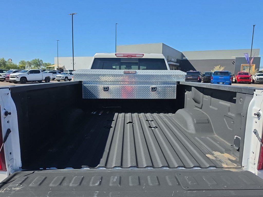 Used 2024 Chevrolet Silverado 3500 High Country w/ High Country Premium Package AWD/4WD image 14