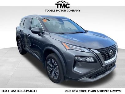 Used 2021 Nissan Rogue SV w/ Premium Package