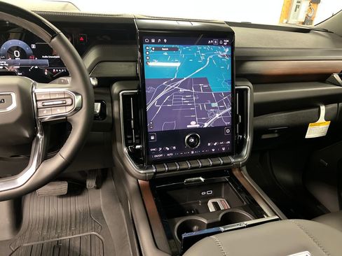New 2026 GMC Yukon XL Denali AWD/4WD image 22