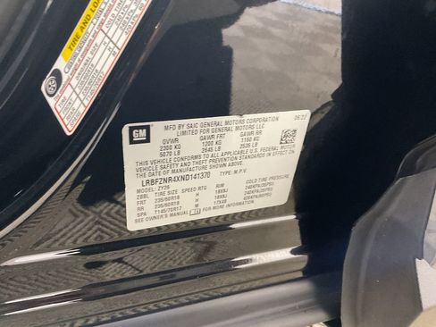 Used 2022 Buick Envision Essence w/ Technology Package I image 28