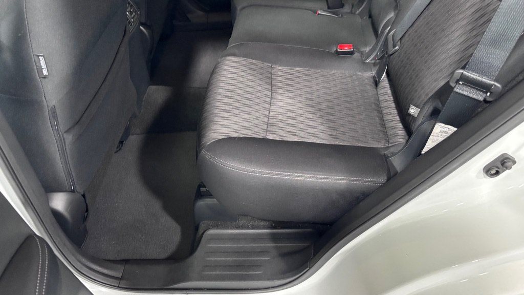 Used 2018 Nissan Rogue SV AWD/4WD image 21