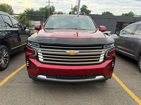 Used 2024 Chevrolet Tahoe High Country w/ Premium Package AWD/4WD image 2