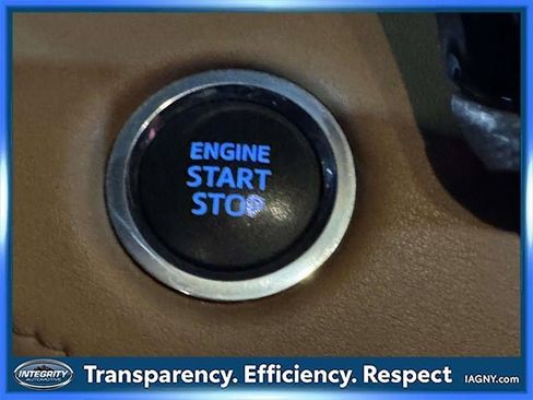 Used 2020 Toyota Highlander Platinum image 25