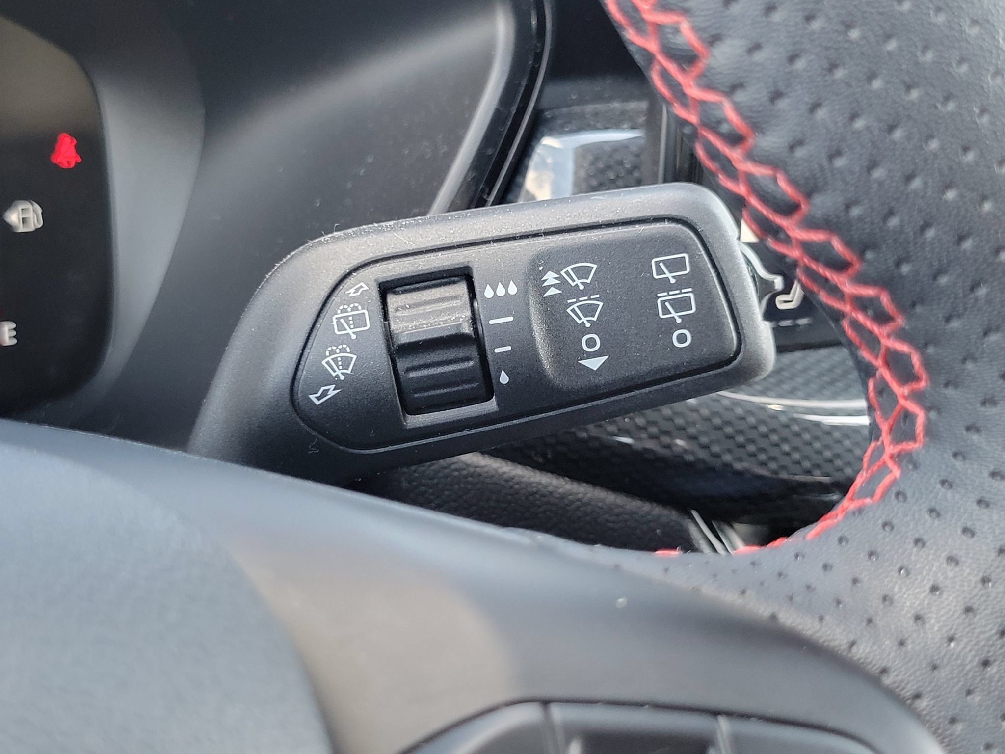 Certified 2023 Ford Escape ST-Line w/ Tech Pack #1 AWD/4WD image 17