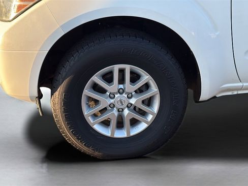 Used 2016 Nissan Frontier SV w/ SV Value Truck Package image 9