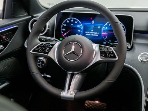 New 2026 Mercedes-Benz C 300 4MATIC Sedan image 12
