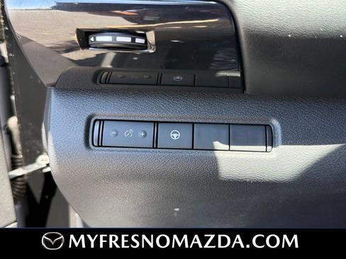 Used 2022 Nissan Pathfinder SV FWD image 30