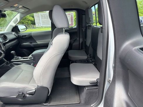 Used 2018 Toyota Tacoma SR w/ SR Convenience Package AWD/4WD image 14