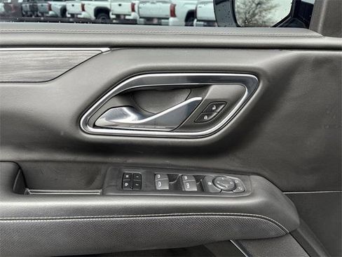 Used 2023 GMC Yukon SLT image 14