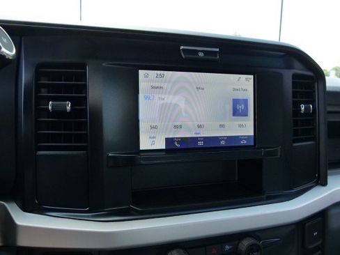 Used 2025 Ford F250 XL RWD image 13