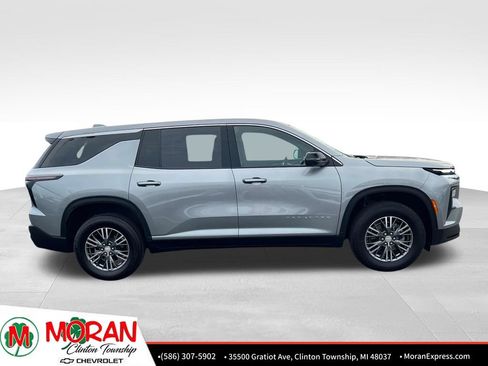 Certified 2024 Chevrolet Traverse LS FWD image 7