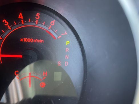 Used 2012 Toyota Tundra 4x4 CrewMax image 28