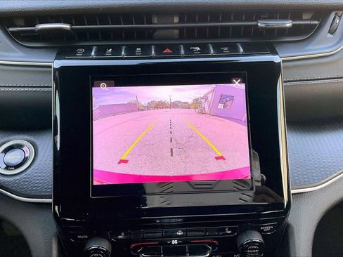 Certified 2025 Jeep Grand Cherokee L Altitude AWD/4WD image 14