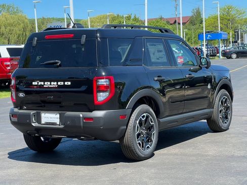 Used 2026 Ford Bronco Sport Outer Banks w/ Outer Banks Tech Package+ AWD/4WD image 7