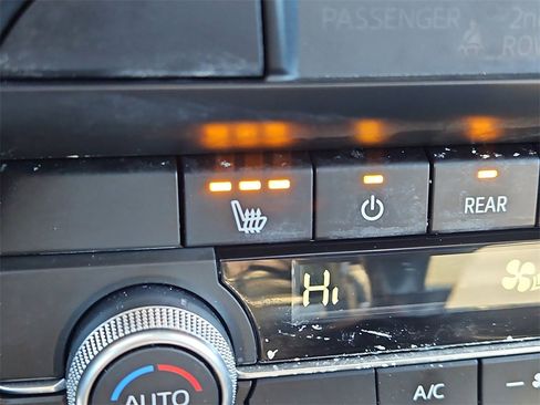 Used 2023 MAZDA CX-9 Touring image 18