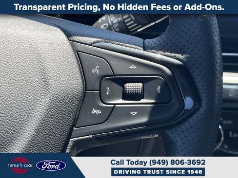 Used 2025 Chevrolet Trax RS w/ Sunroof Package FWD image 29