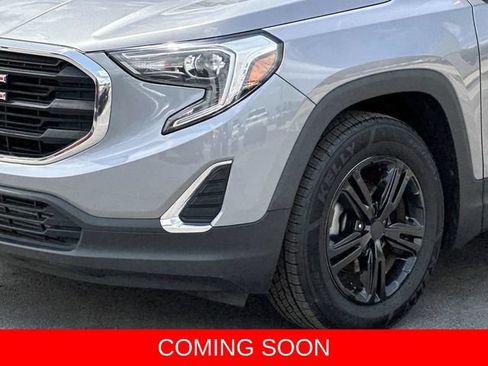 Used 2019 GMC Terrain SLE w/ Driver Convenience Package FWD image 5