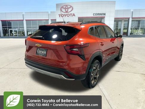 Used 2024 Chevrolet Trax LT w/ Driver Confidence Package image 8