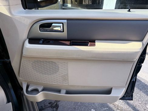 Used 2014 Ford Expedition XLT w/ Equipment Group 202A image 22