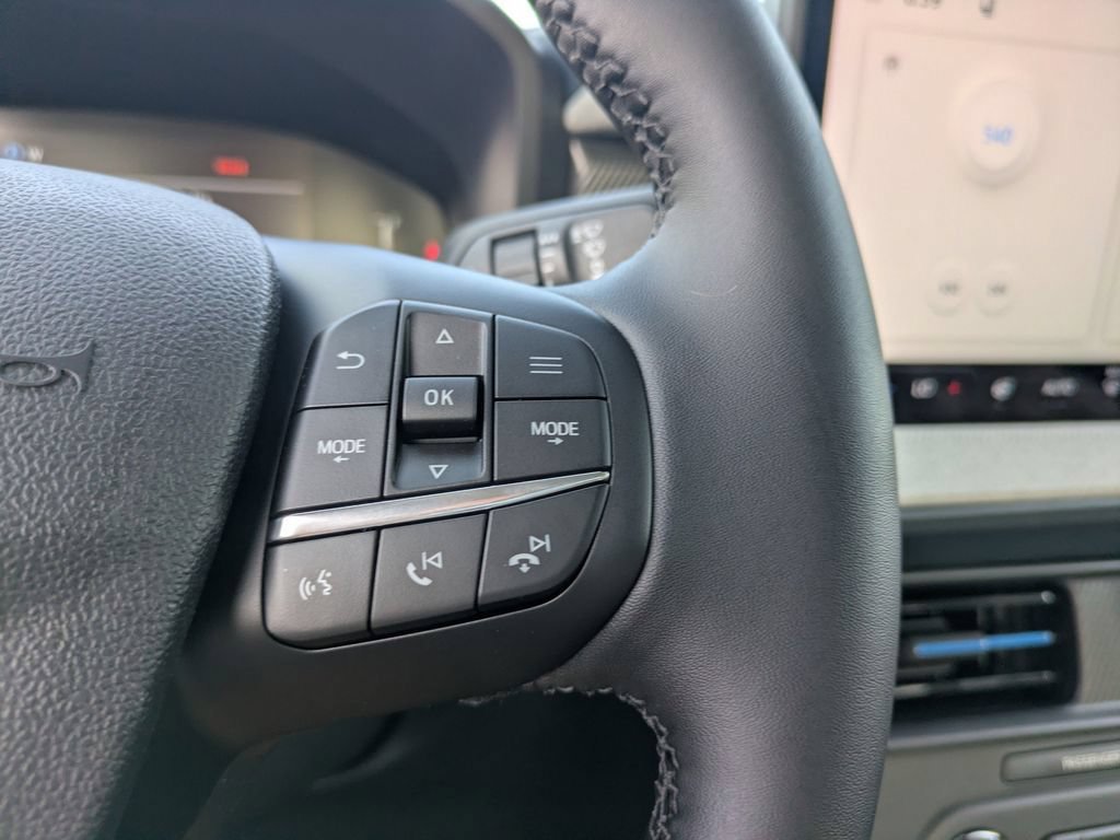 New 2026 Ford Maverick XLT w/ XLT Luxury Package FWD image 26