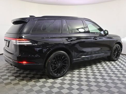 New 2026 Lincoln Aviator Reserve w/ Jet Appearance Package AWD/4WD image 7