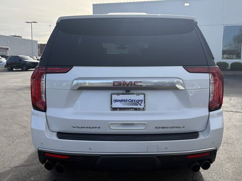 Used 2021 GMC Yukon Denali image 9
