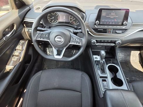 Used 2023 Nissan Altima 2.5 SV AWD/4WD image 15
