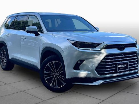 Certified 2026 Toyota Grand Highlander AWD Hybrid image 3