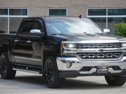 Used 2017 Chevrolet Silverado 1500 LTZ w/ Sport Package AWD/4WD image 17