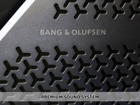 Used 2019 Lamborghini Urus image 5