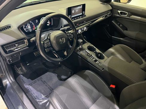 Used 2024 Honda Civic Sport image 2