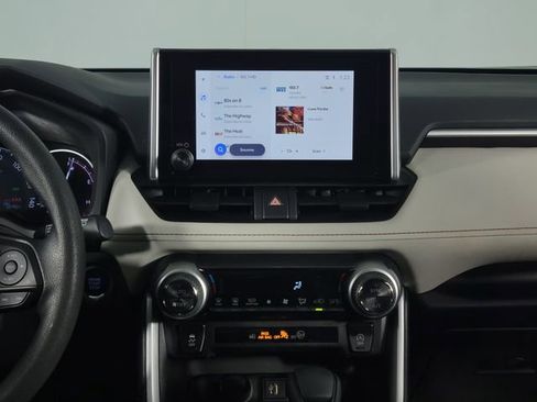 Used 2023 Toyota RAV4 XLE image 20