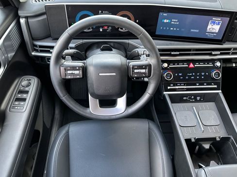 Certified 2025 Hyundai Santa Fe SEL image 15