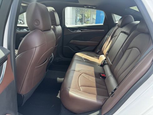 Used 2019 Buick LaCrosse Avenir w/ Driver Confidence Package II FWD image 8